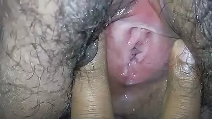 薄くオリーブオイルを塗ったスキニ湿式ジェシカ-レックス-シャワー Fucks巨大なコック mm 号 sex