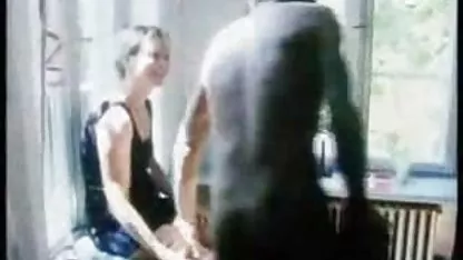 偽りの自動車学校Busty黒檀ない彼女の試験レズビアン 素人 セックス